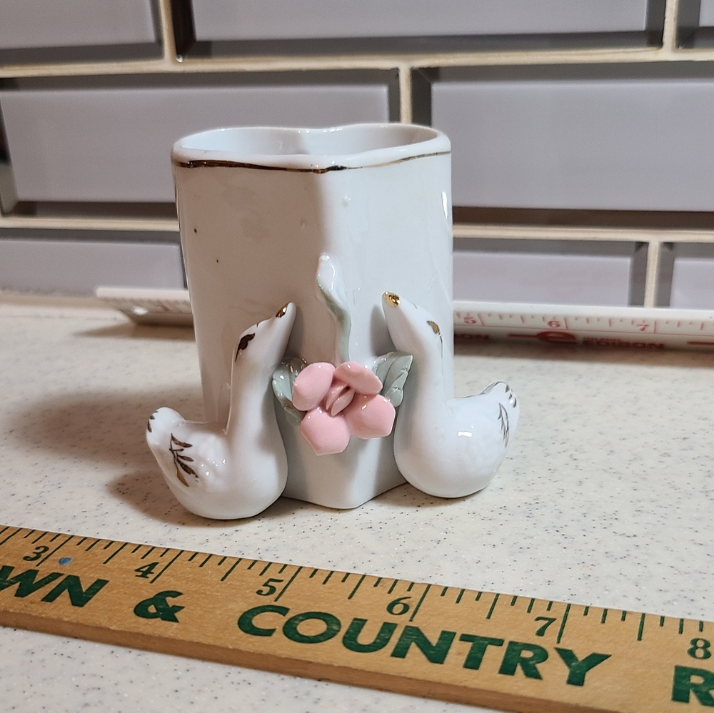 Vintage Ceramic Double White Swan With Pink Flower Trinket Holder 3" - Picture 7 of 16